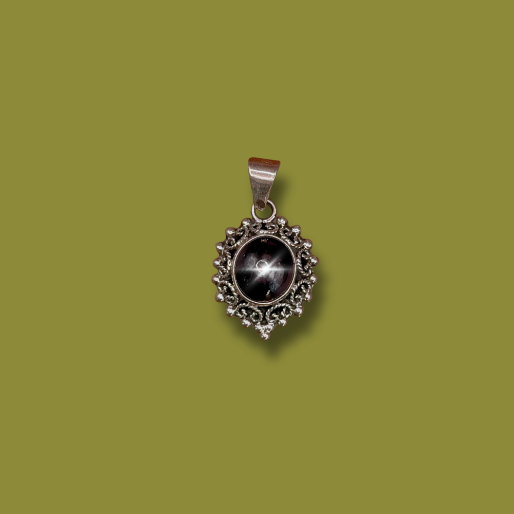 Granate Estrella Negro Oval en Plata