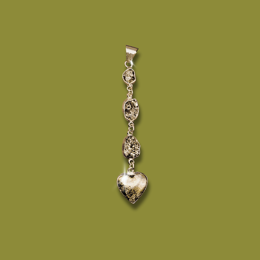 Pirita triple + Corazón de Poder montada en Plata
