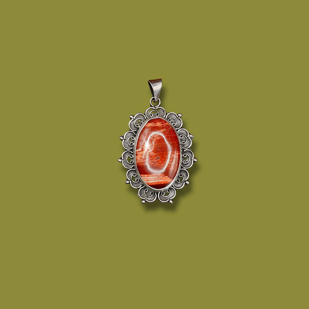 Flor de Jaspe Rojo en Colgante de Plata