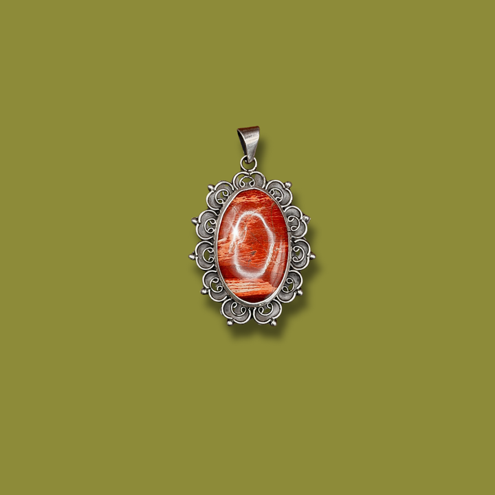 Flor de Jaspe Rojo en Colgante de Plata